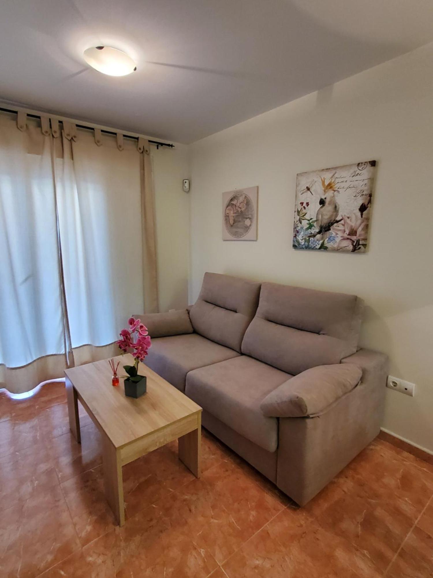 Bajo En Primera Linea De Vera-Playa Con Piscina Privada! Room photo